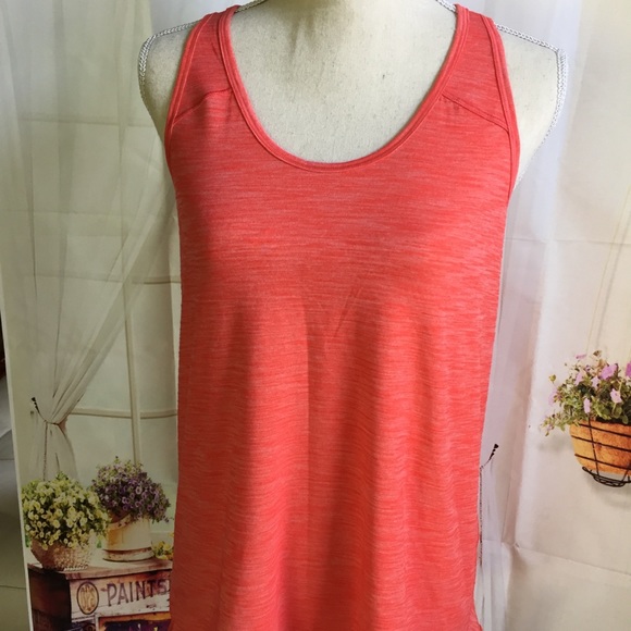 NWT HRED LULULEMON ESSENTIAL TANK HEATHERED - - 6 - Picture 3 of 5